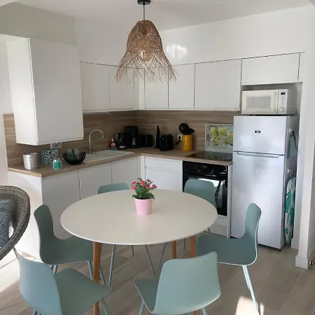 Hyper Centre, Vue ,appartement Neuf, 6 Adultes Appartement *